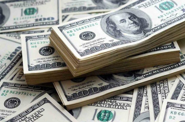 الدولار يتراجع لأقل من 47 جنيها بالبنوك 14 مايو 2024